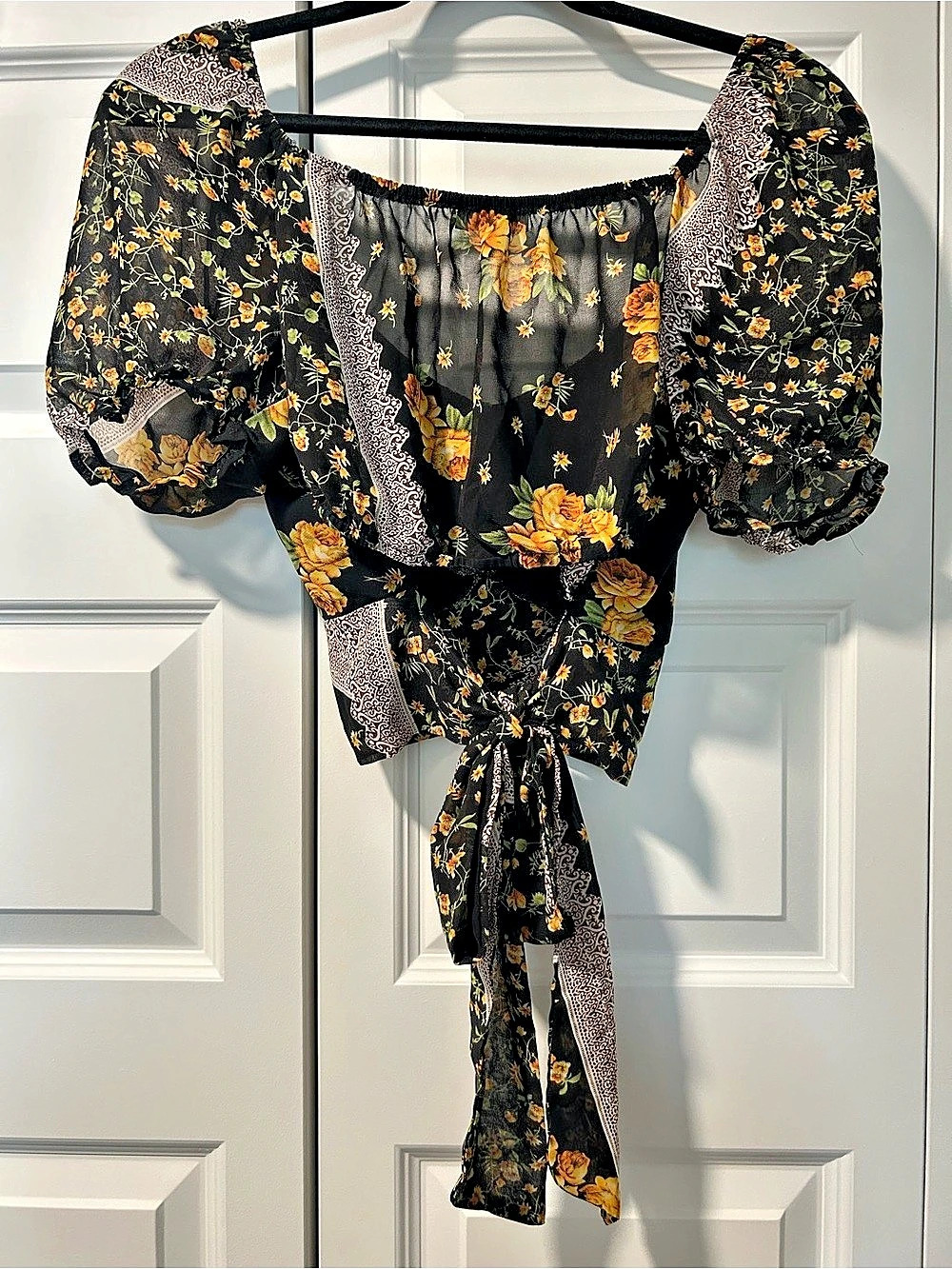 Peach Floral Puff Sleeve Crop Top Black Yellow XL Like New